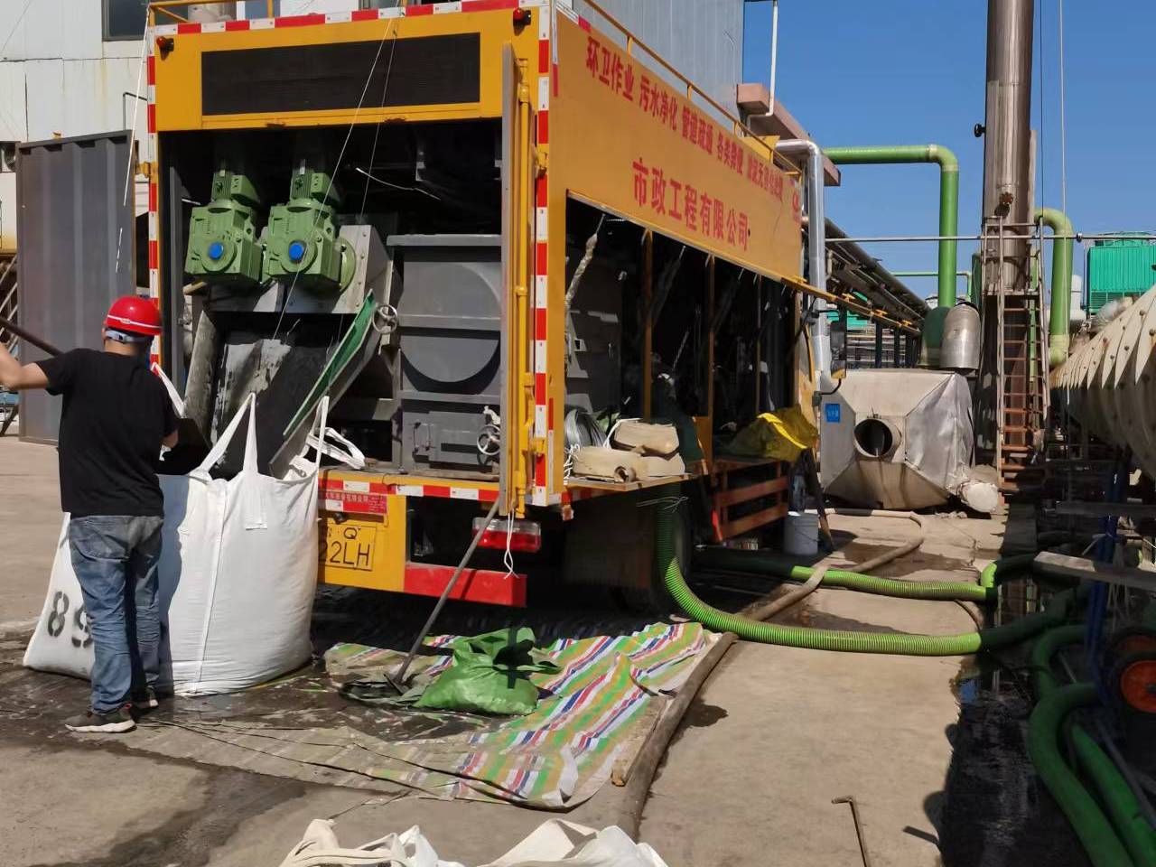 嘉黎淤泥压干处理